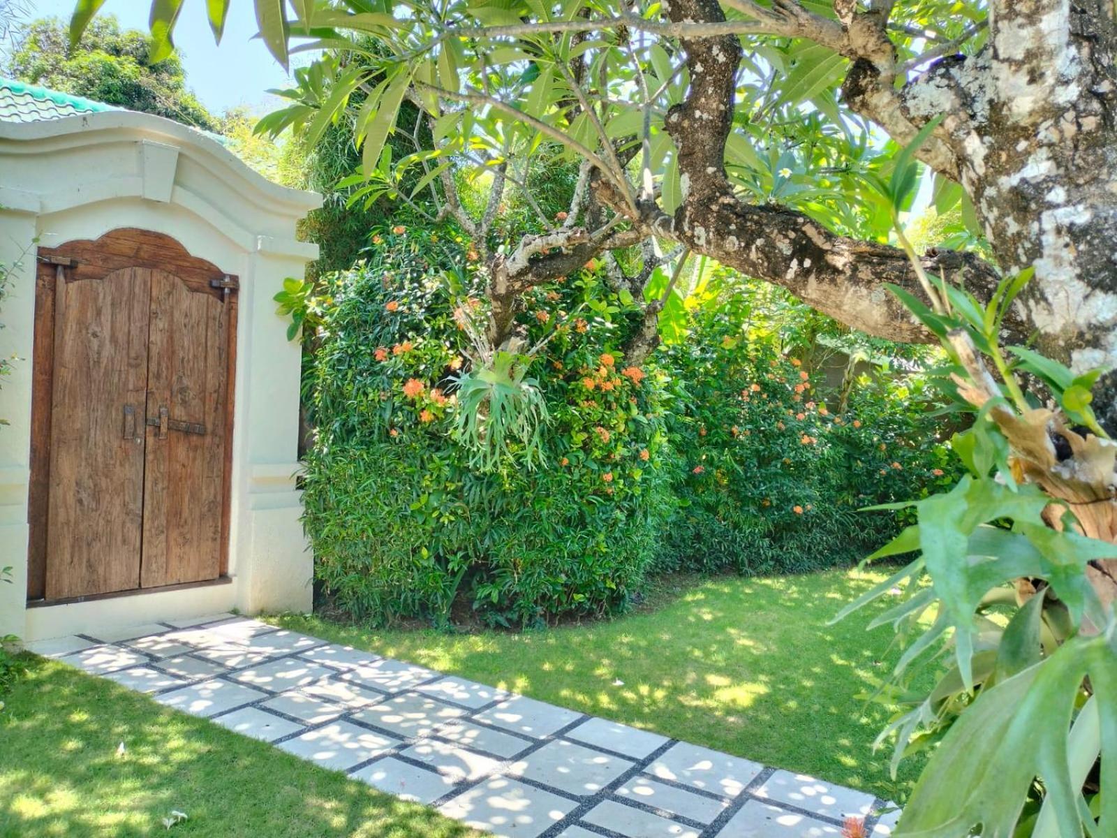 Villa Frangipani Sanur Extérieur photo